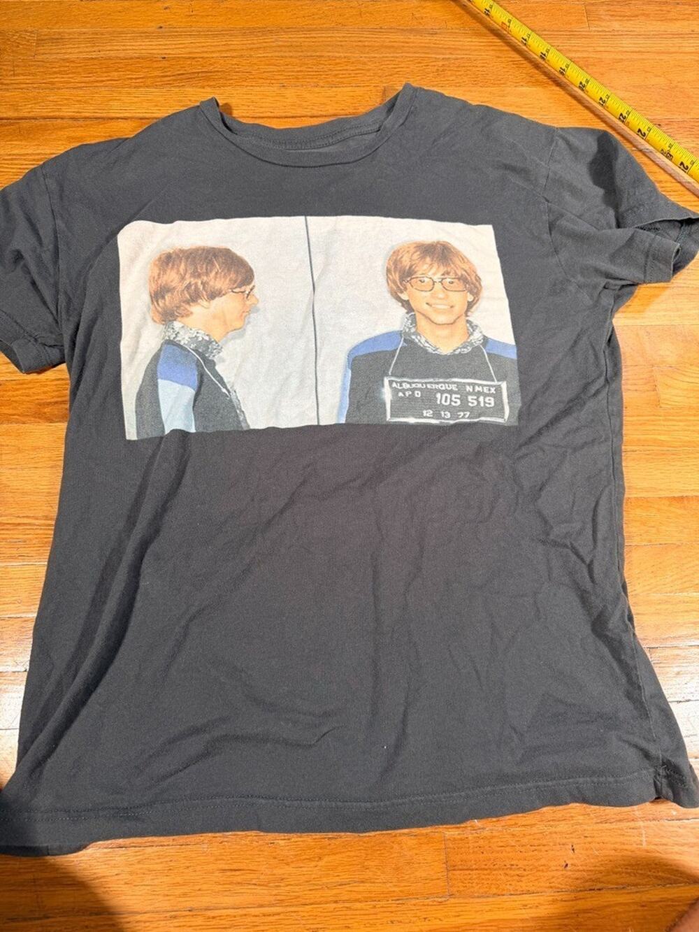 Med.Microsoft Software by Microsoft “The Misdemeanor” Bill Gates Mugshot T-Shirt